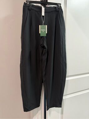 Halara Women’s Black Relaxed Ballon Tapered Work Pants- Regular XS